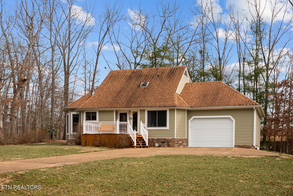 Photo of 159 Glenwood Drive, Fairfield Glade, TN 38558 (MLS # 1328064)