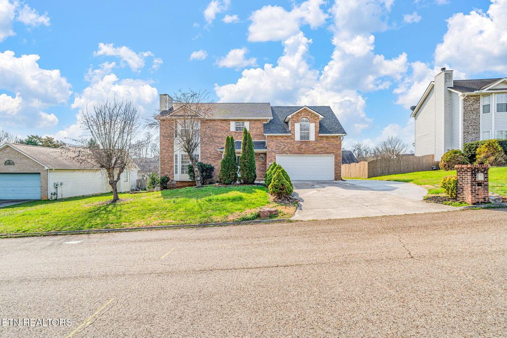 Photo of 522 Bushwood Drive, Knoxville, TN 37918 (MLS # 1335233)