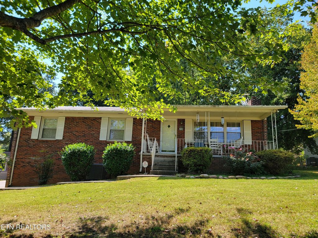 Photo of 6206 Lilywood Lane, Knoxville, TN 37921 (MLS # 1317103)