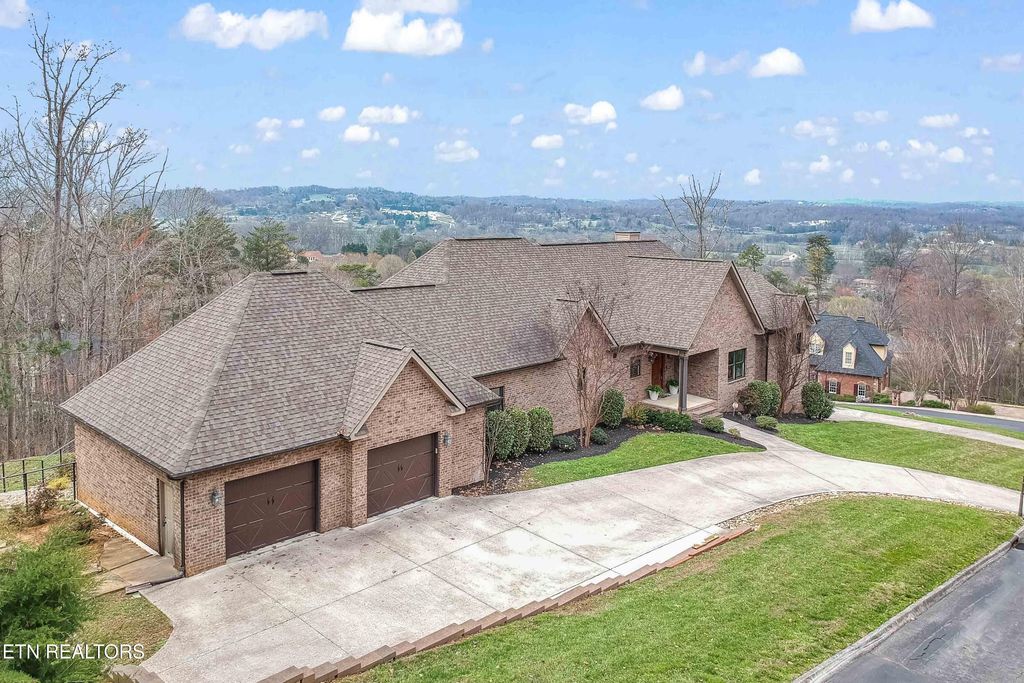 Photo of 6743 Long Shadow Way, Knoxville, TN 37918 (MLS # 1333901)