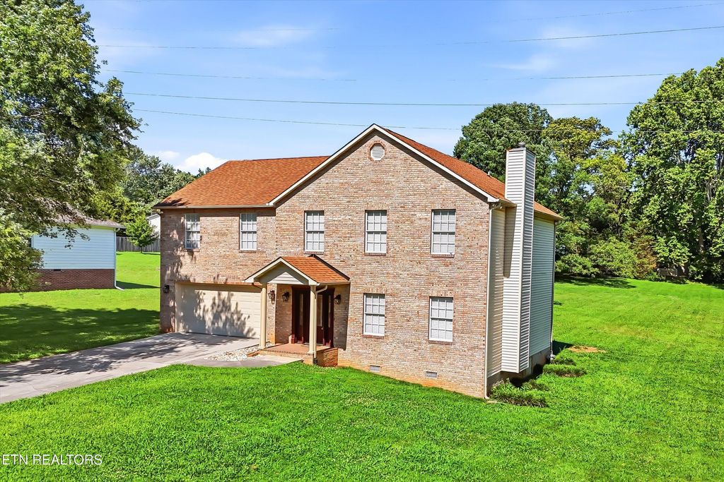 Photo of 236 Jeseph Court, Maryville, TN 37803 (MLS # 1345137)