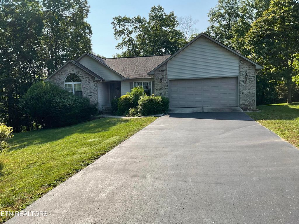 Photo of 186 Daybreak Lane, Crossville, TN 38571 (MLS # 1304396)