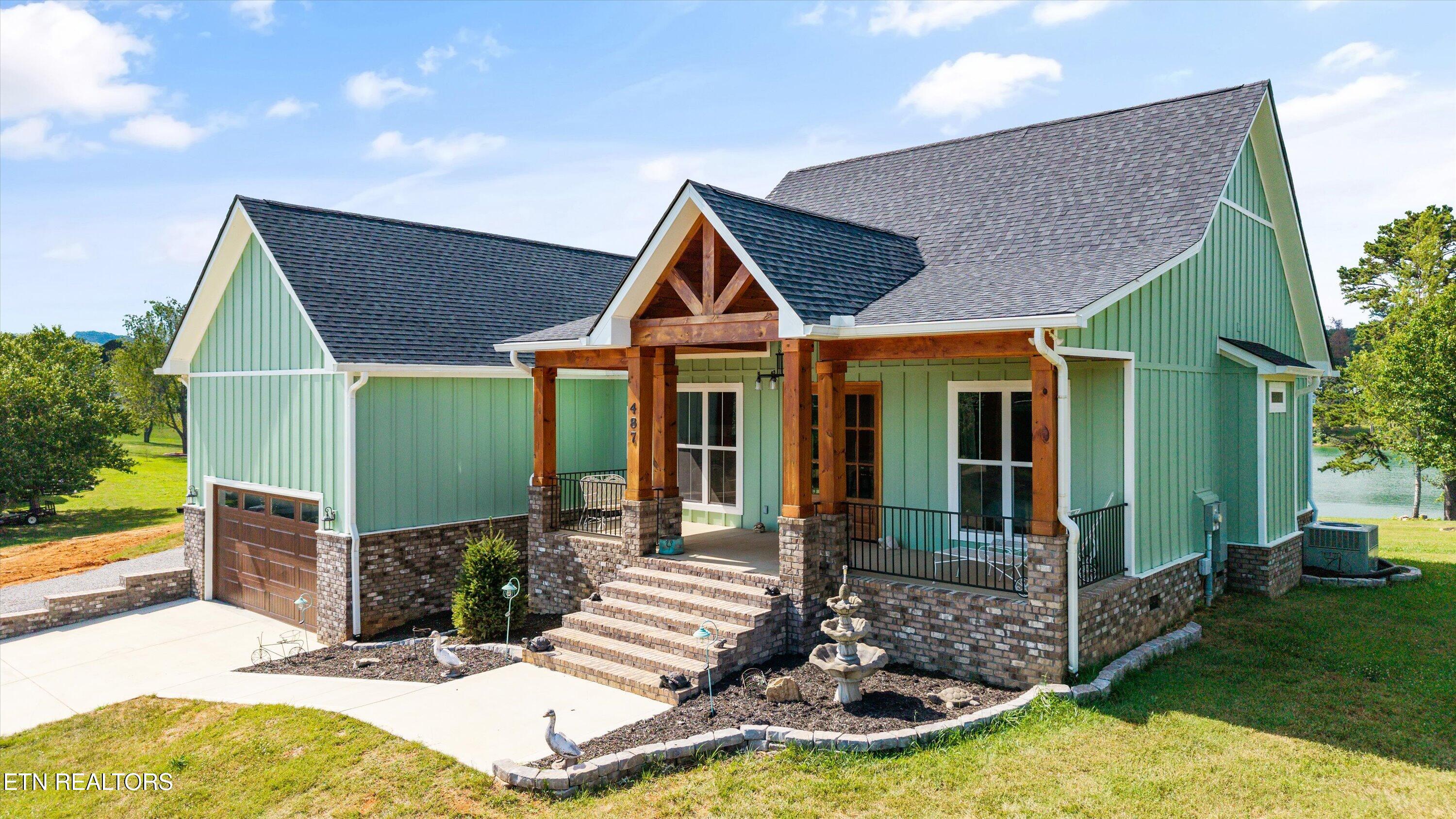 487 Peninsula Pointe
