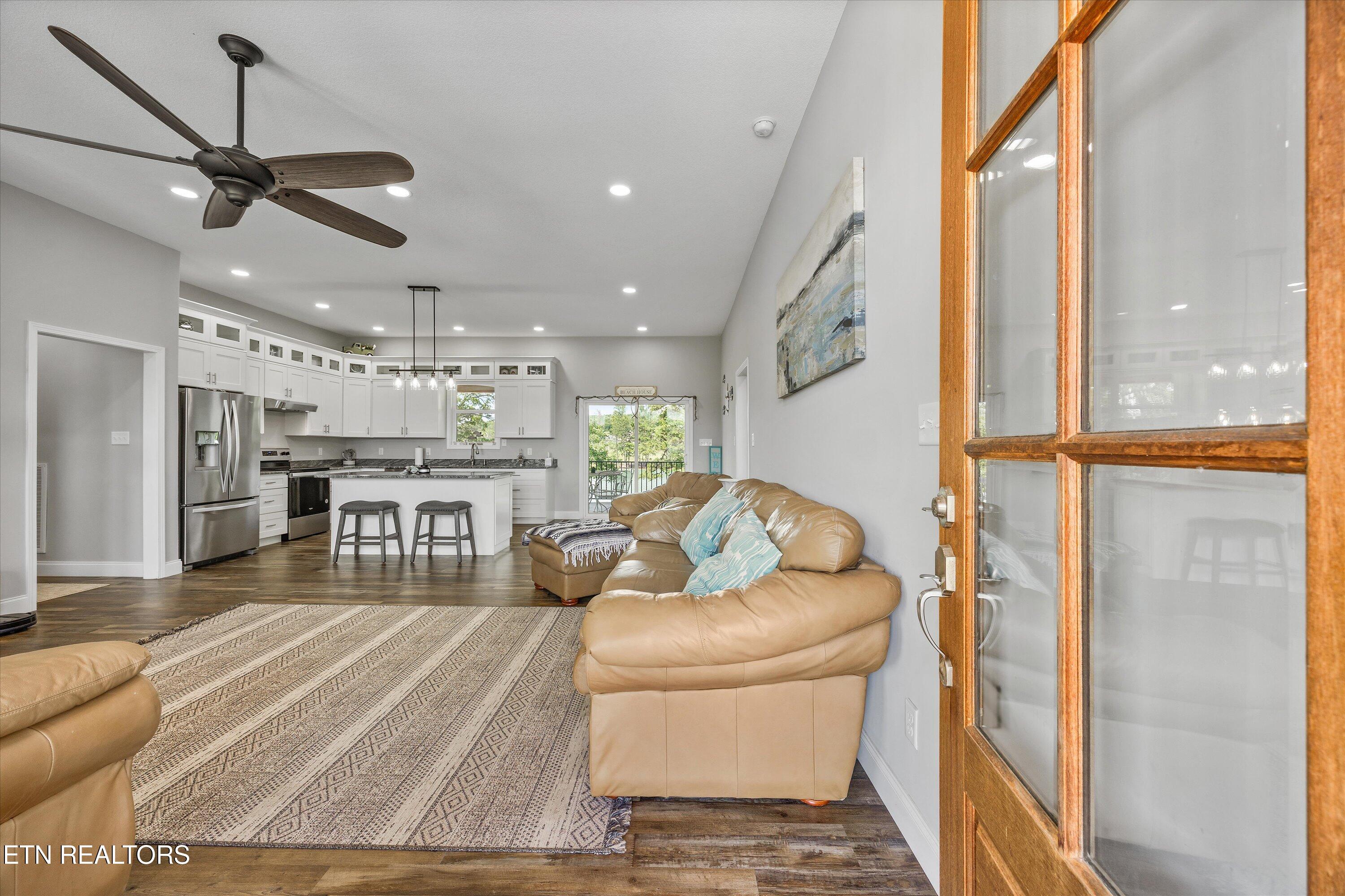 487 Peninsula Pointe