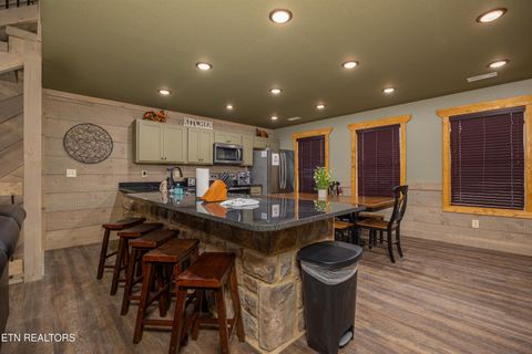 Tiny photo for 1019 Potters Way, Gatlinburg, TN 37738 (MLS # 1327714)