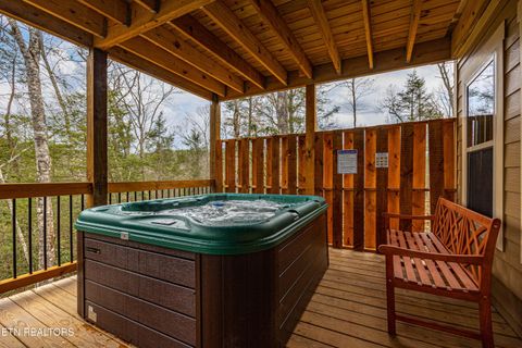 Tiny photo for 1019 Potters Way, Gatlinburg, TN 37738 (MLS # 1327714)