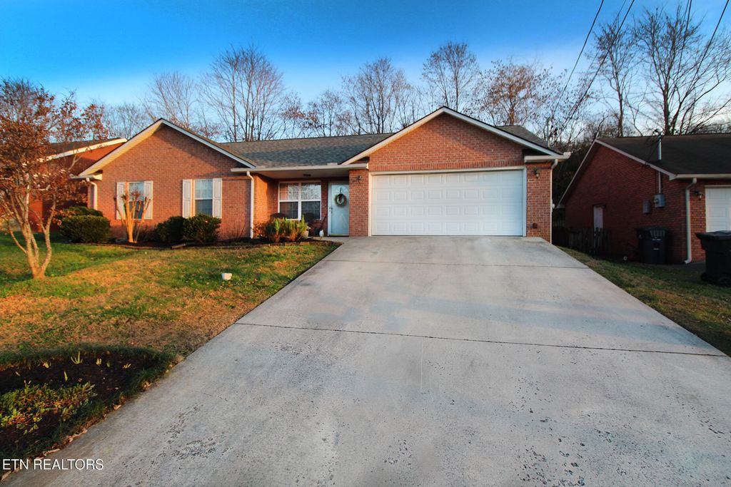 Photo of 1832 Tillery Square Lane, Knoxville, TN 37912 (MLS # 1323396)