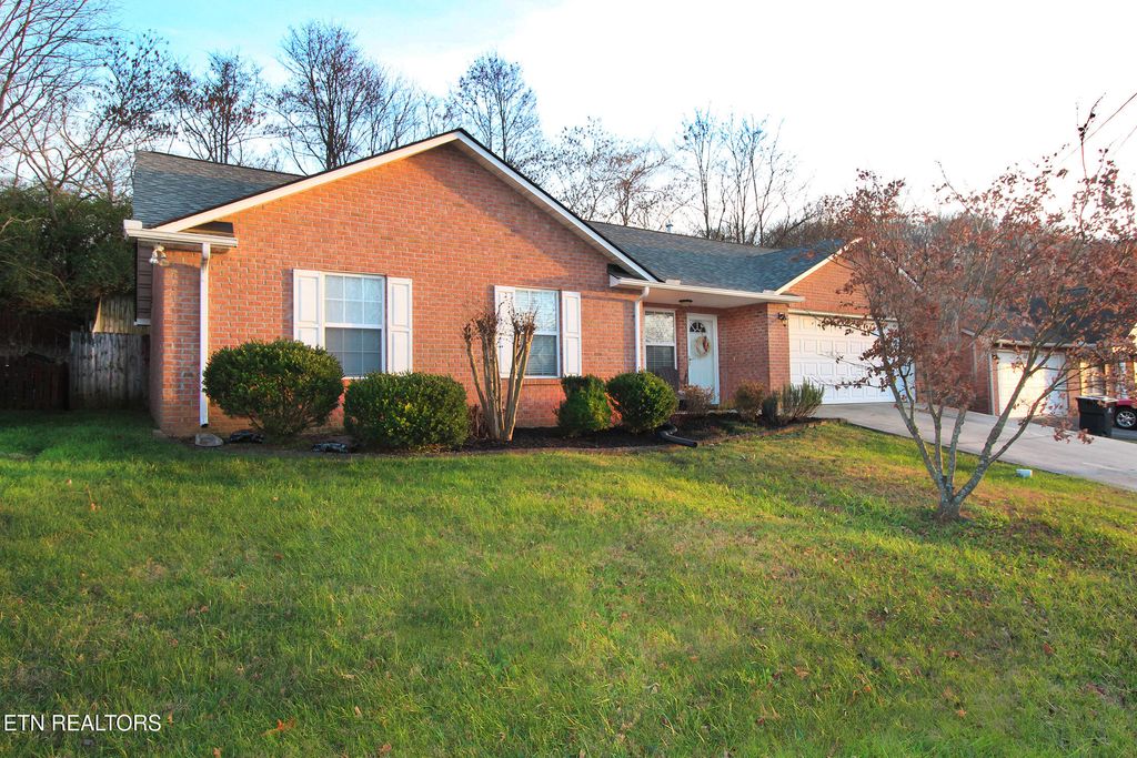 Photo of 1832 Tillery Square Lane, Knoxville, TN 37912 (MLS # 1323396)
