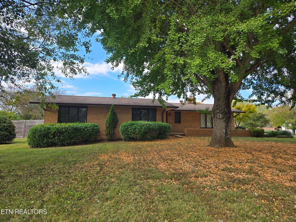 Photo of 7501 Berkshire Blvd, Powell, TN 37849 (MLS # 1318163)