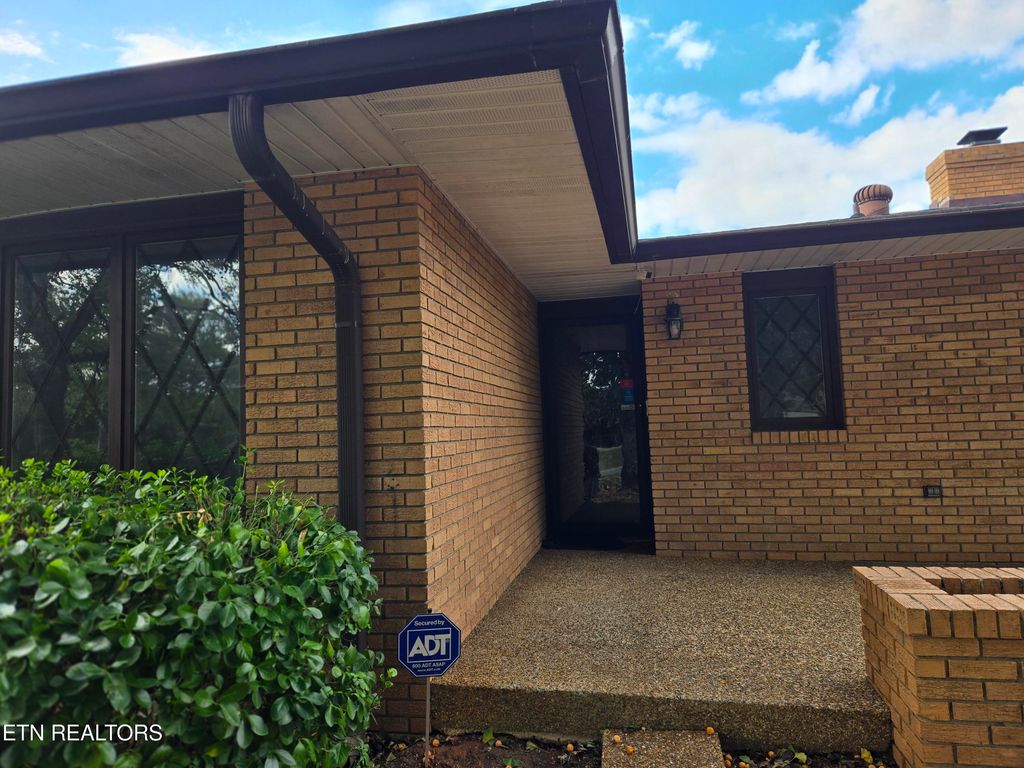 Photo of 7501 Berkshire Blvd, Powell, TN 37849 (MLS # 1318163)