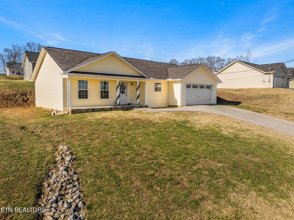 Photo of 2026 Jonathan Drive, White Pine, TN 37890 (MLS # 1248023)