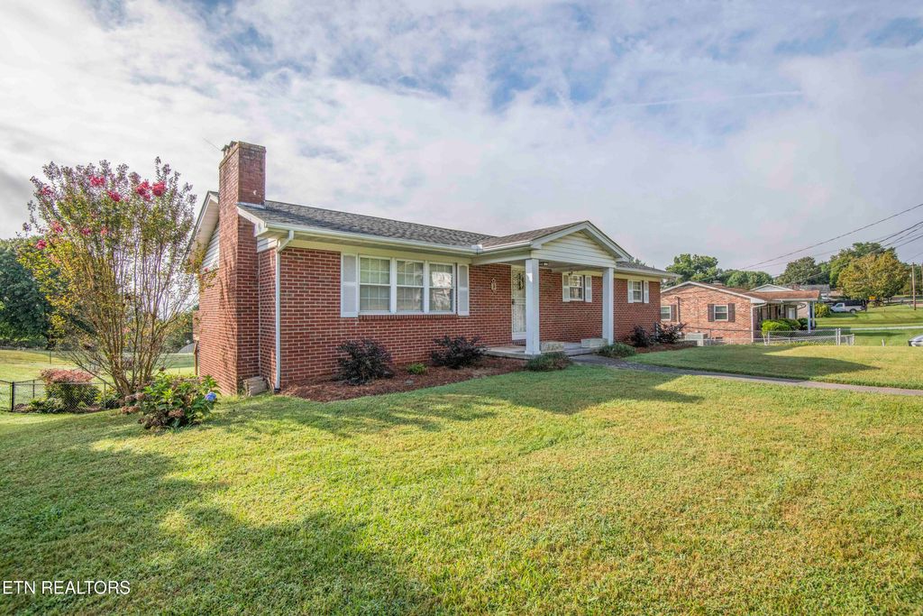 Photo of 7224 Ridgeview Rd, Corryton, TN 37721 (MLS # 1319346)