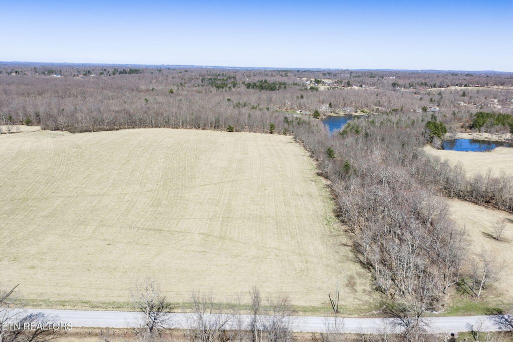 Photo of 9 Nicholson Drive, Crossville, TN 38572 (MLS # 1331426)