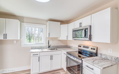 Tiny photo for 2302 Center Ave, Knoxville, TN 37915 (MLS # 1332133)