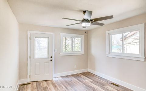 Tiny photo for 2302 Center Ave, Knoxville, TN 37915 (MLS # 1332133)