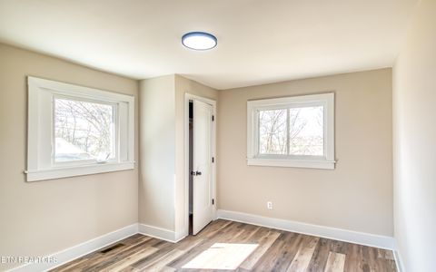 Tiny photo for 2302 Center Ave, Knoxville, TN 37915 (MLS # 1332133)