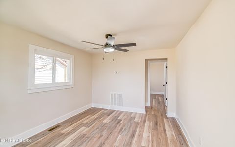 Tiny photo for 2302 Center Ave, Knoxville, TN 37915 (MLS # 1332133)