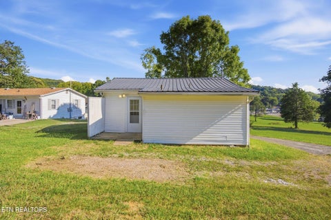 Tiny photo for 1433 Dogwood St, Morristown, TN 37814 (MLS # 1355762)