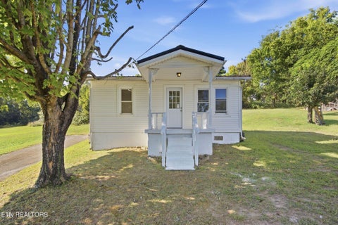 Photo of 1433 Dogwood St, Morristown, TN 37814 (MLS # 1355762)