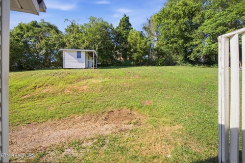 Tiny photo for 1433 Dogwood St, Morristown, TN 37814 (MLS # 1355762)