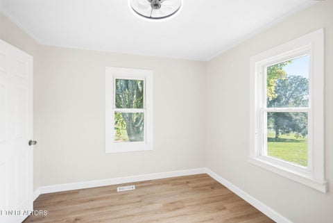 Tiny photo for 1433 Dogwood St, Morristown, TN 37814 (MLS # 1355762)