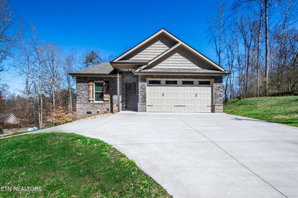 Photo of 218 S Carter School Rd, Strawberry Plains, TN 37871 (MLS # 1255624)