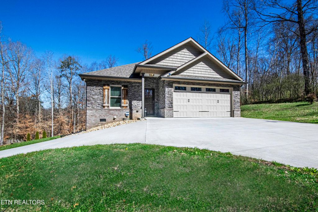 Photo of 218 S Carter School Rd, Strawberry Plains, TN 37871 (MLS # 1255624)