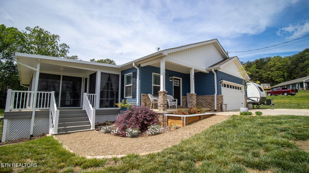 Photo of 341 Garden Lane, Dandridge, TN 37725 (MLS # 1337766)