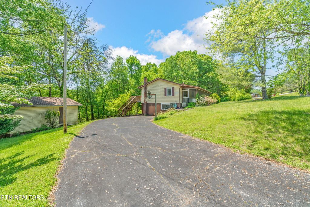 Photo of 1346 Black Jack Rd, Rockwood, TN 37854 (MLS # 1299575)