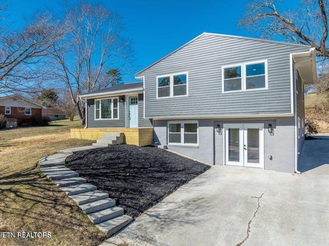 Photo of 215 Hilltop Rd, LaFollette, TN 37766 (MLS # 1352725)