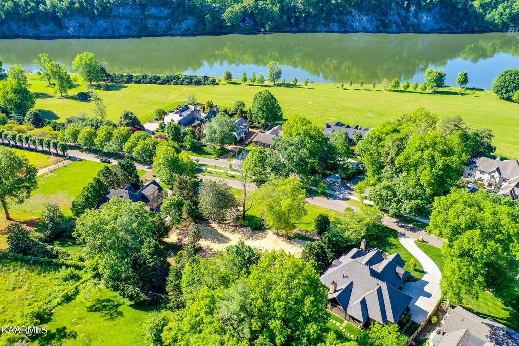 Photo of 2017 Cherokee Blvd, Knoxville, TN 37919 (MLS # 1226103)