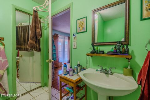 Tiny photo for 210 Last Lz Lane, Speedwell, TN 37870 (MLS # 1327301)