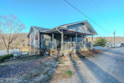 Photo of 210 Last Lz Lane, Speedwell, TN 37870 (MLS # 1327301)