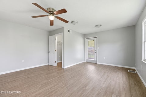 Tiny photo for 108 Meadowbrook St, Clinton, TN 37716 (MLS # 1349351)