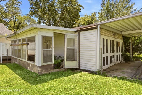 Tiny photo for 108 Meadowbrook St, Clinton, TN 37716 (MLS # 1349351)