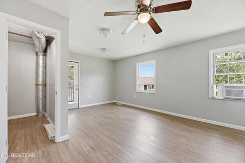 Tiny photo for 108 Meadowbrook St, Clinton, TN 37716 (MLS # 1349351)