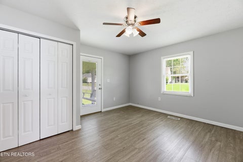 Tiny photo for 108 Meadowbrook St, Clinton, TN 37716 (MLS # 1349351)
