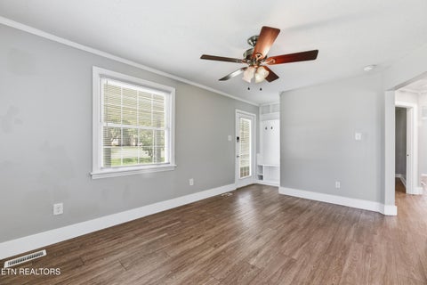 Tiny photo for 108 Meadowbrook St, Clinton, TN 37716 (MLS # 1349351)