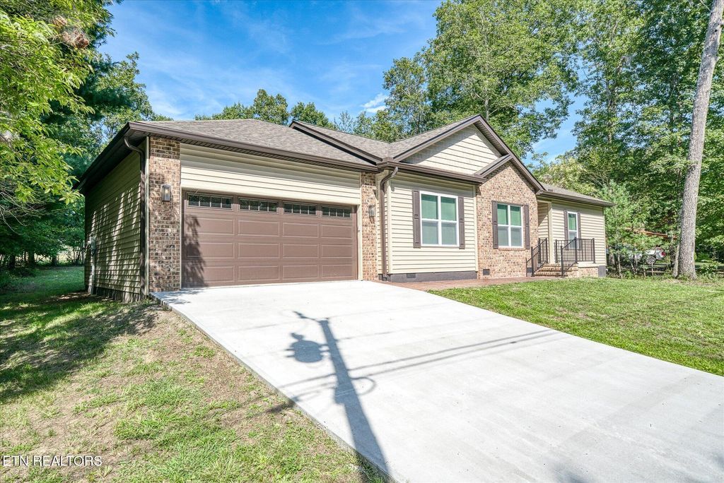 Photo of 3029 Oklahoma Drive, Crossville, TN 38572 (MLS # 1313682)