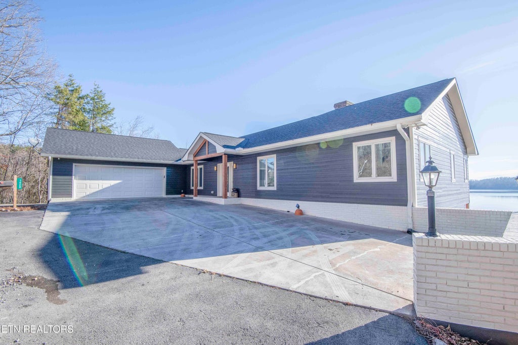 Photo of 1420 Ware Farms Road Rd, Spring City, TN 37381 (MLS # 1291701)