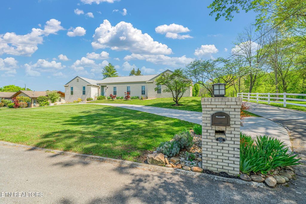 Photo of 1940 River Shores Drive, Knoxville, TN 37914 (MLS # 1336789)