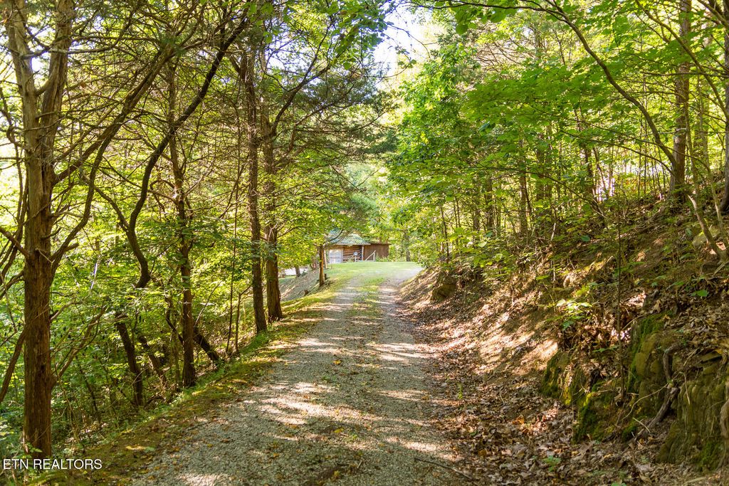 Photo of 10 Needles Way, Sevierville, TN 37876 (MLS # 1324350)