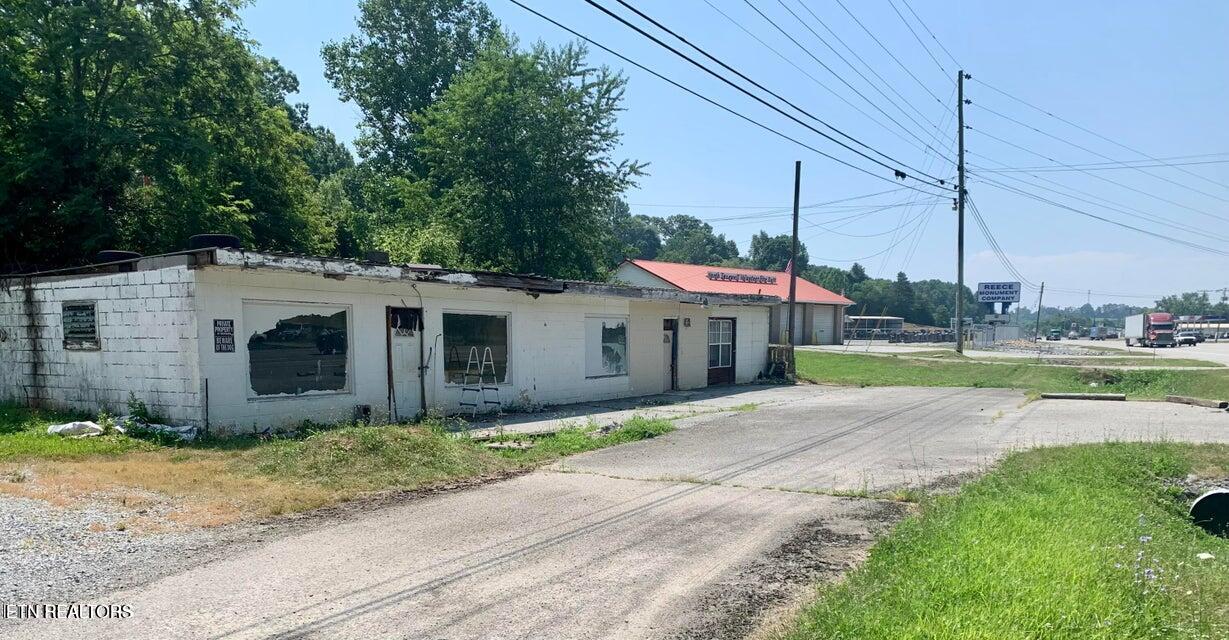 3340 Hwy 25E