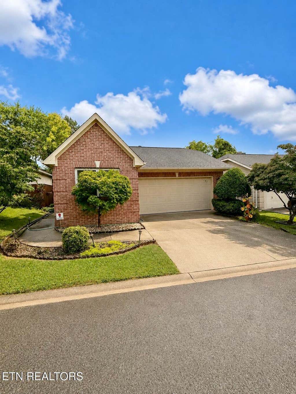 Photo of 1623 Chenoweth Circle, Knoxville, TN 37909 (MLS # 1351107)