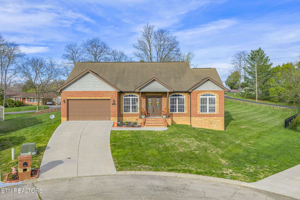 Photo of 9360 Gabrielle Rd, Strawberry Plains, TN 37871 (MLS # 1334009)