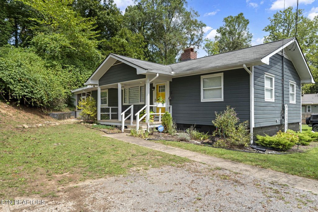 Photo of 110 Malvern Rd, Oak Ridge, TN 37830 (MLS # 1314967)