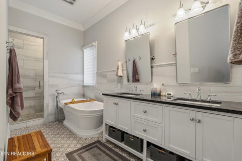 Tiny photo for 1670 Rarity Bay Pkwy, Vonore, TN 37885 (MLS # 1346955)