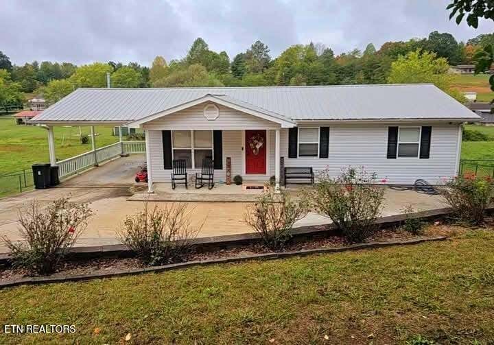 Photo of 823 Sheppard Rd, Oneida, TN 37841 (MLS # 1293816)