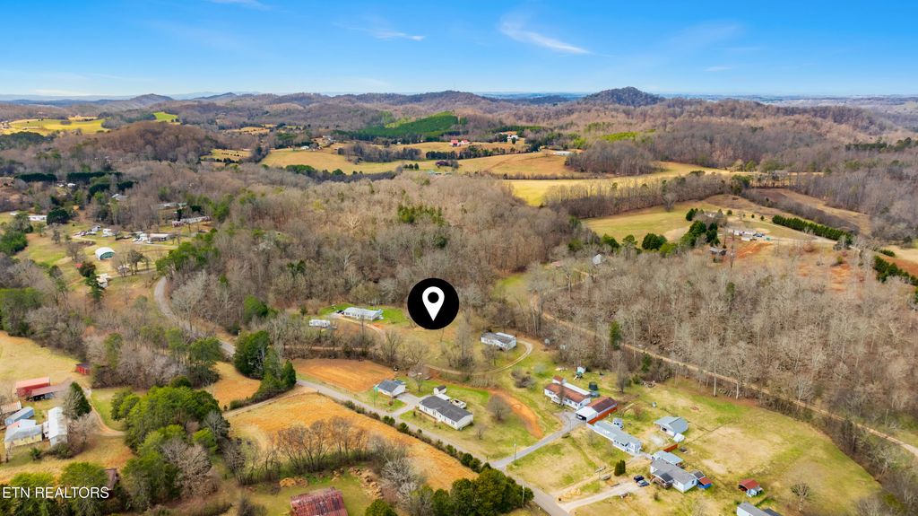 Photo of 1038 Cloyds Church Rd, Greenback, TN 37742 (MLS # 1291885)
