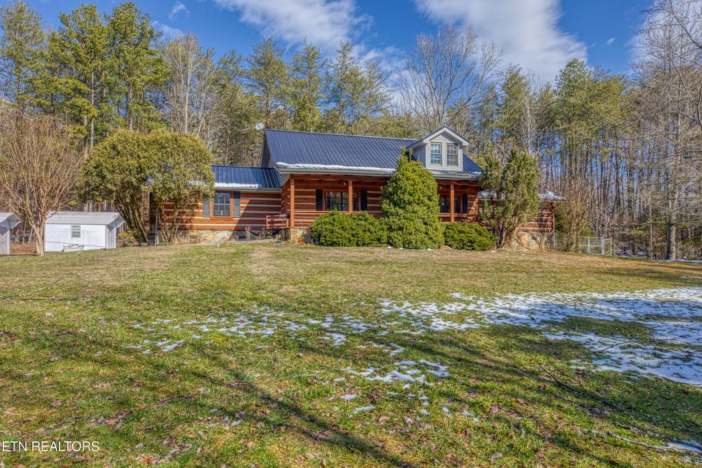 Photo of 686 Thomas Rd, Sevierville, TN 37876 (MLS # 1328610)